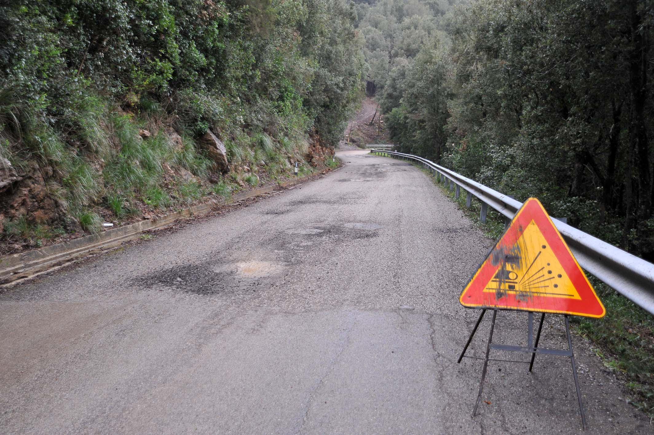 La strada della Parata in pessime condizioni