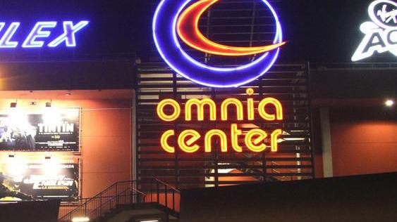 Derubati alla sala giochi dell’Omnia Center