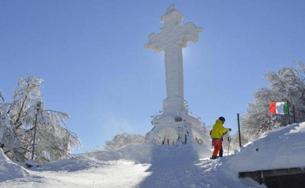 Due metri di neve sulla vetta dell’Amiata