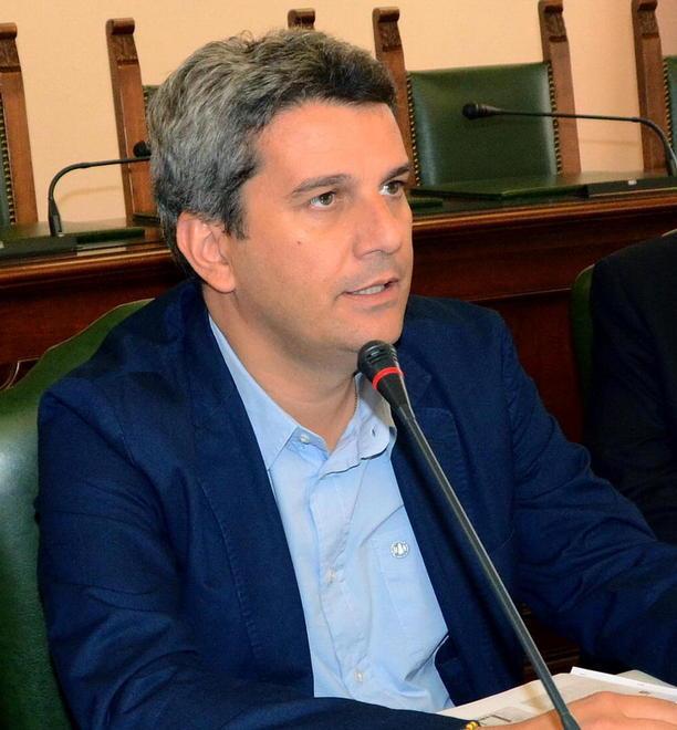 Basta file, le pratiche viaggiano online 