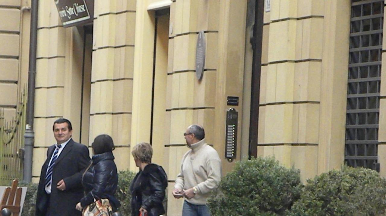Bombe, fucili, bazooka: ecco l'arsenale del clan