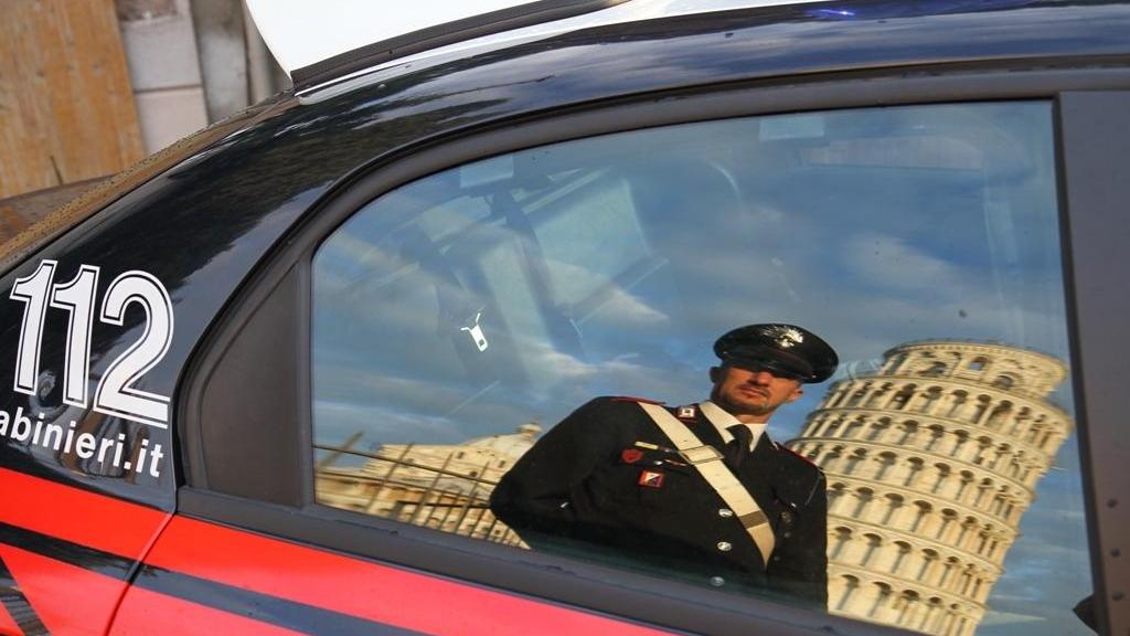 Un'auto del nucleo radiomobile dei carabinieri