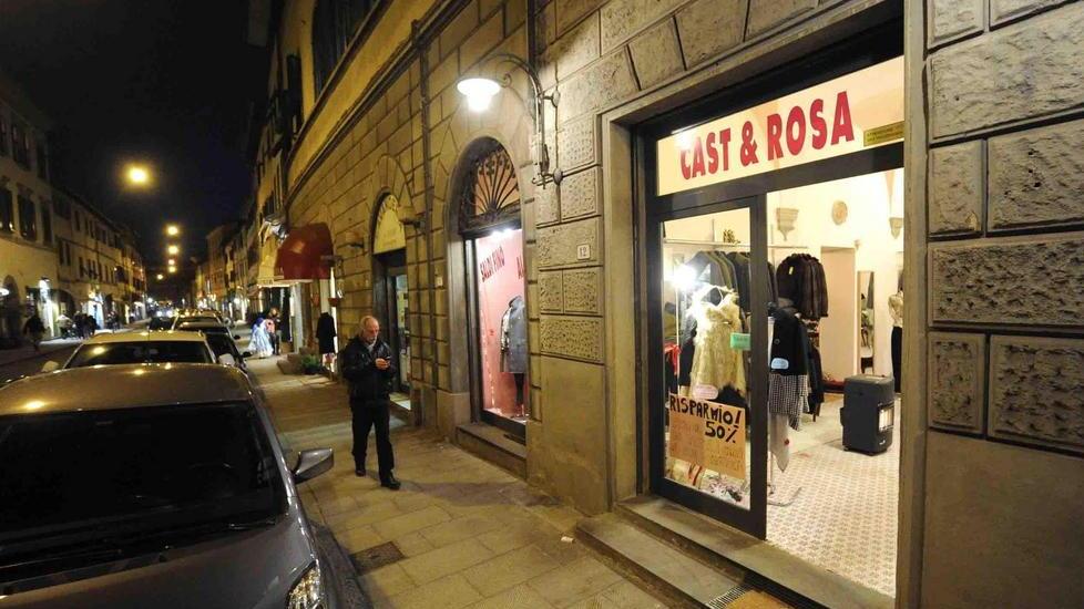 Cinese fa suo il Made in Italy e apre negozi a Lucca e Pistoia
