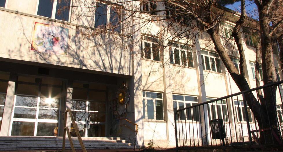 Medici, ambulatori e uffici traslocano nell’ex scuola 