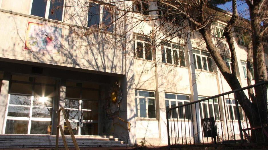 Medici, ambulatori e uffici traslocano nell’ex scuola