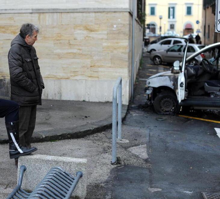Filmato l’incendiario ecco il suo identikit 