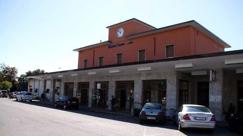 La stazione ferroviaria di Massa