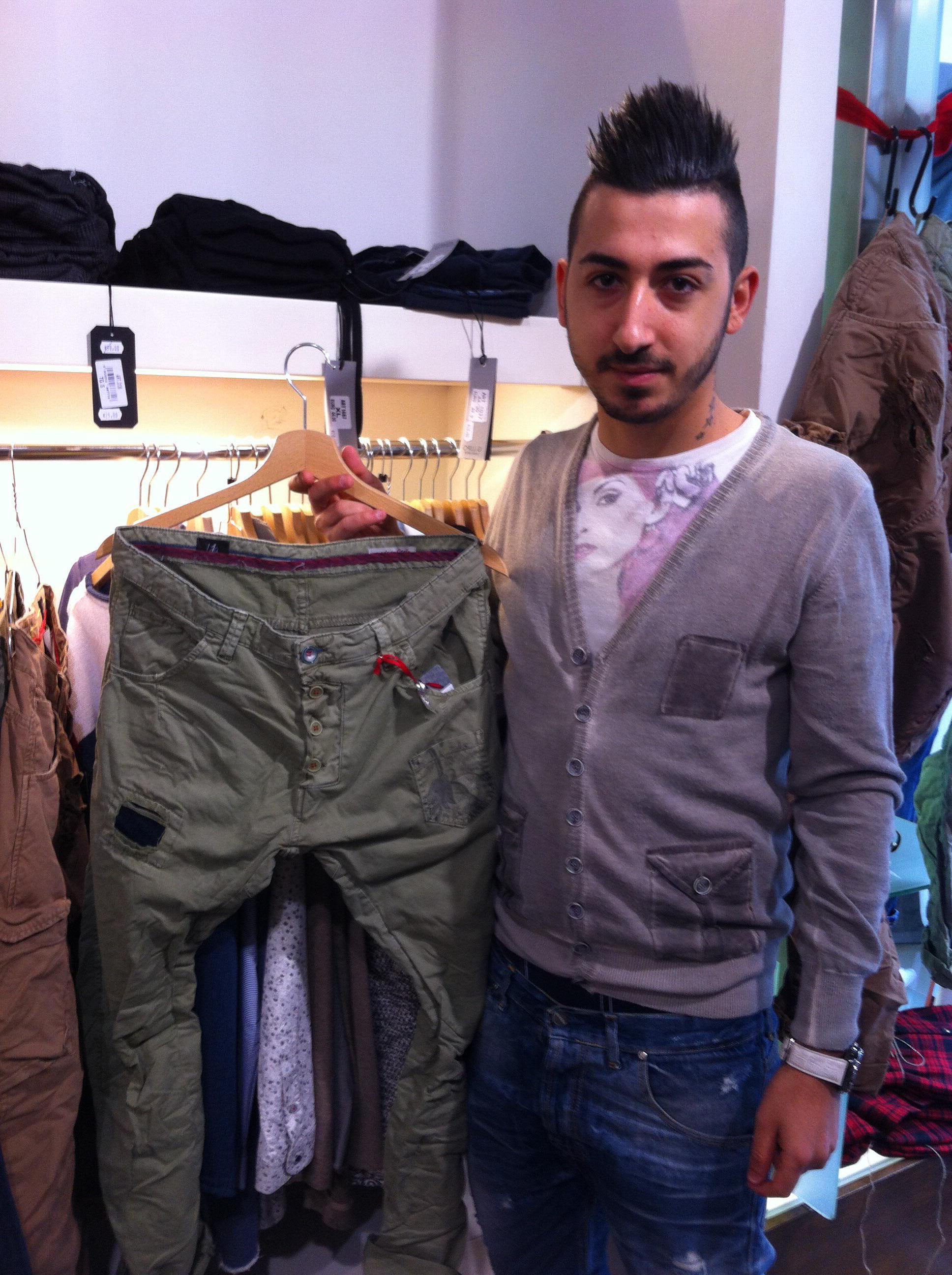 Giuseppe Lo Coco giovane commerciante di via Gairbaldi a Prato