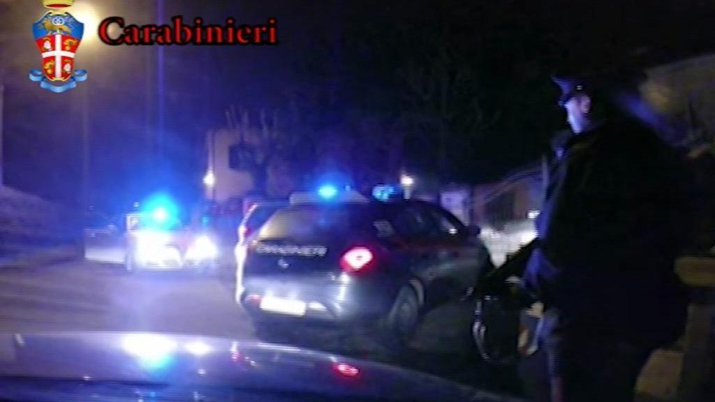 Il blitz dei carabinieri