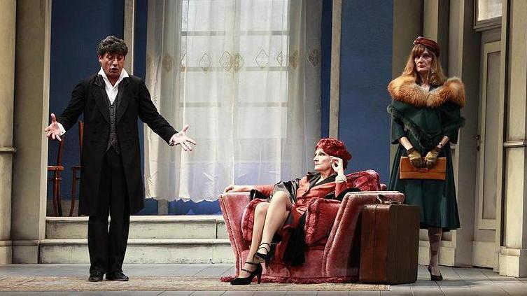 Sarto per signora, il ritorno di Solfrizzi 