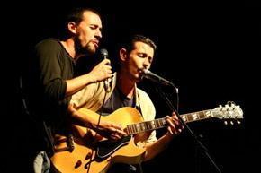 I Gatti Mézzi in concerto all'AccaDueNo