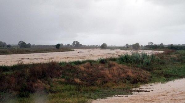 Il fiume Albegna in piena durante l'alluvione dell'ottobre 2014