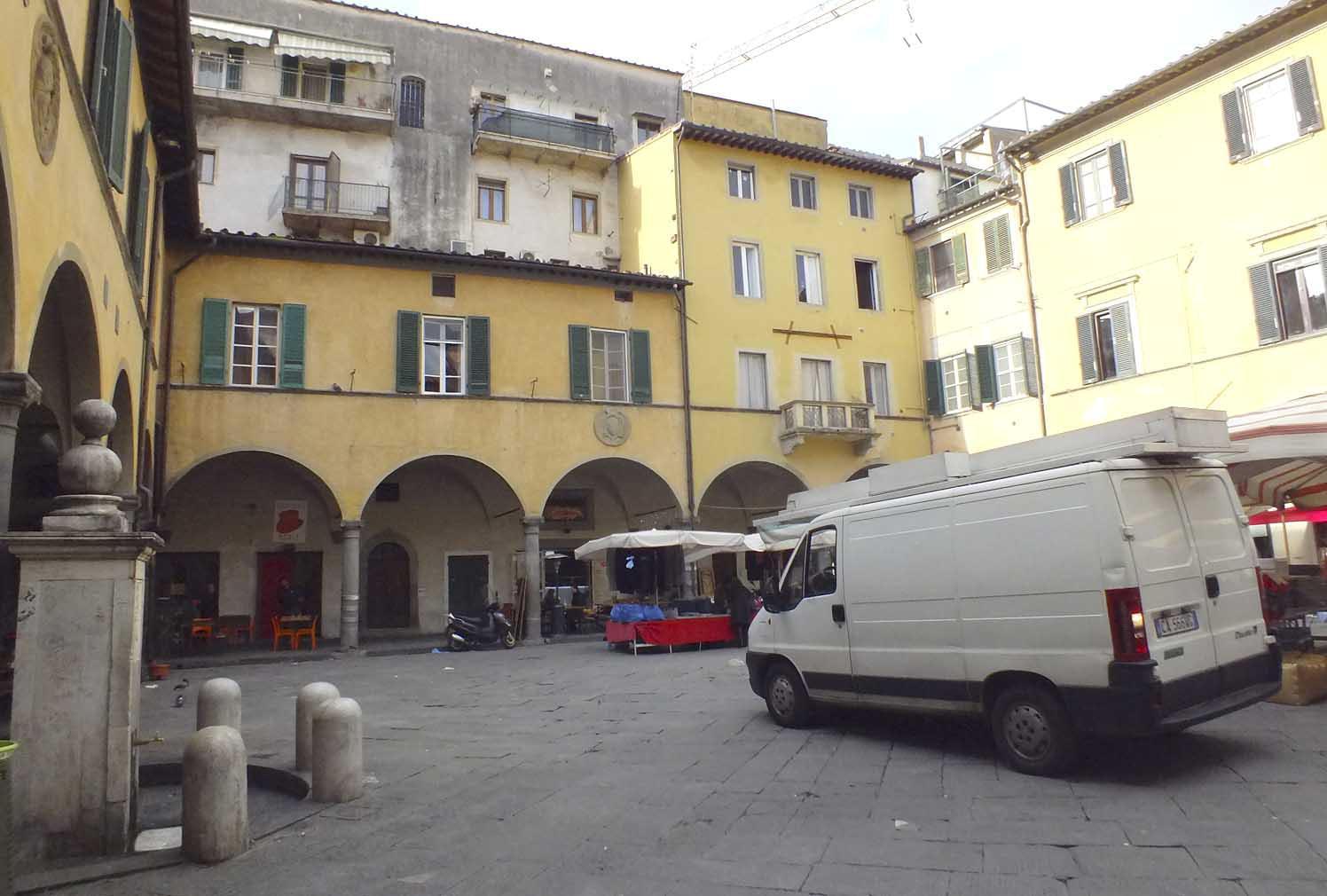 Piazza delle Vettovaglie