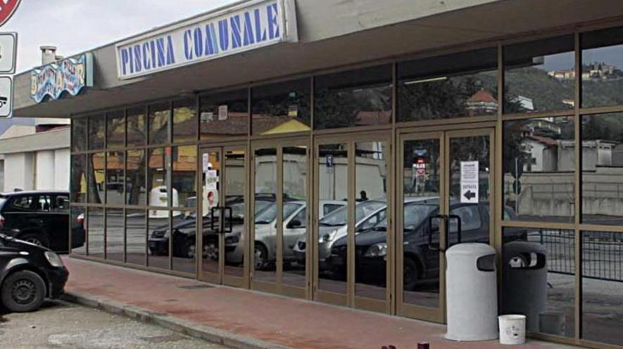 Centro nuoto, vertenza di lavoro per otto addetti