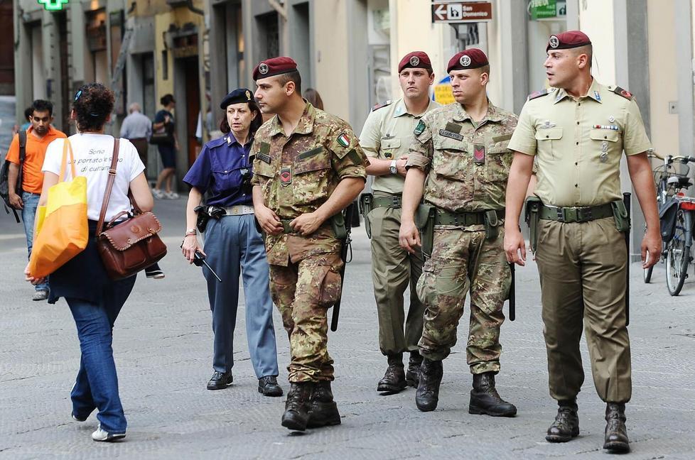 I militari usciti dalla porta rientreranno dalla finestra