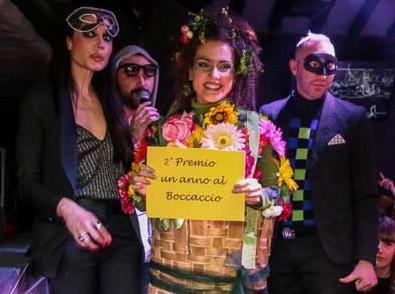 Il vestito coi led fa volare in Thailandia 