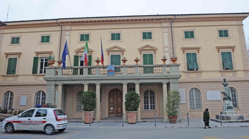 M5S: «Ponsacco abbatta le barriere architettoniche»