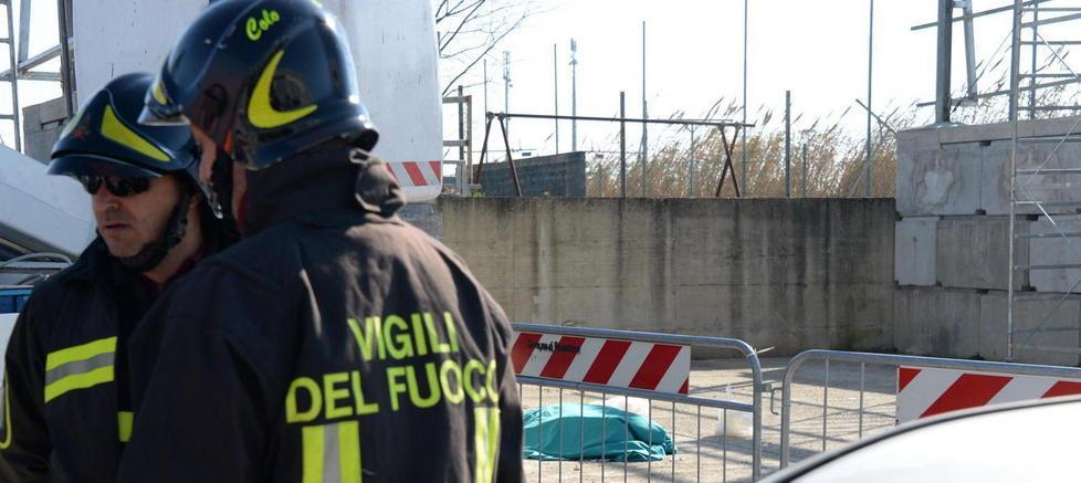 Muore dopo un volo di 7 metri imprenditore cade da una tettoia 