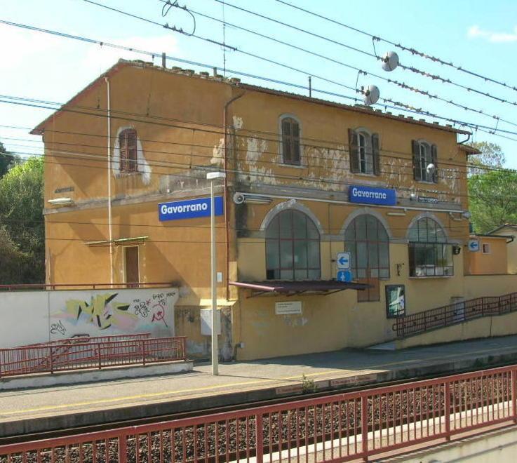 «Stazione di Gavorrano sporca e non sicura» 