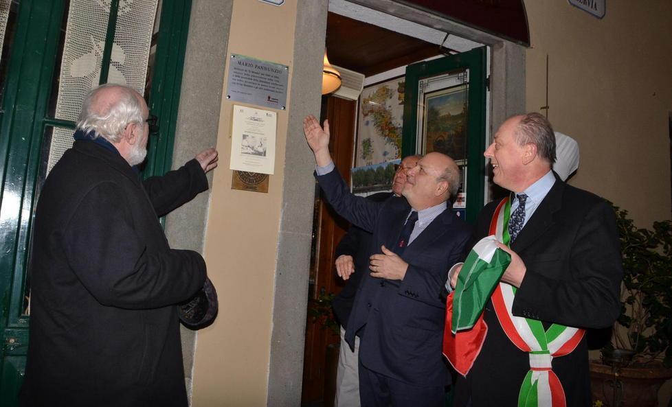 Una targa alla “Buca” in ricordo di Pannunzio 