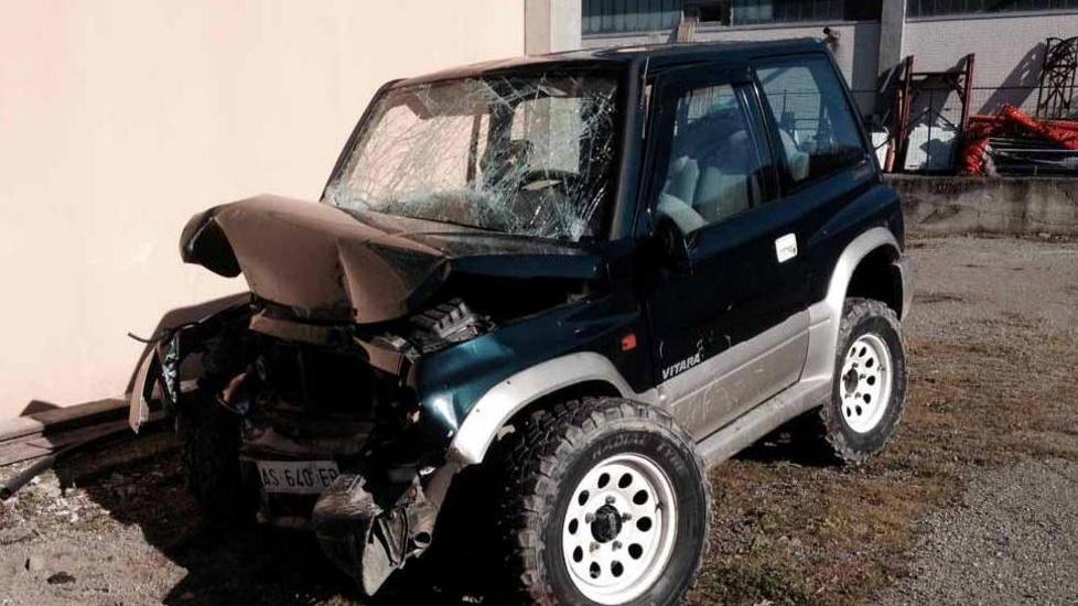 Muore nello schianto dell’auto contro il muro