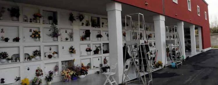  Apuafarma, spariti 350.000 euro 