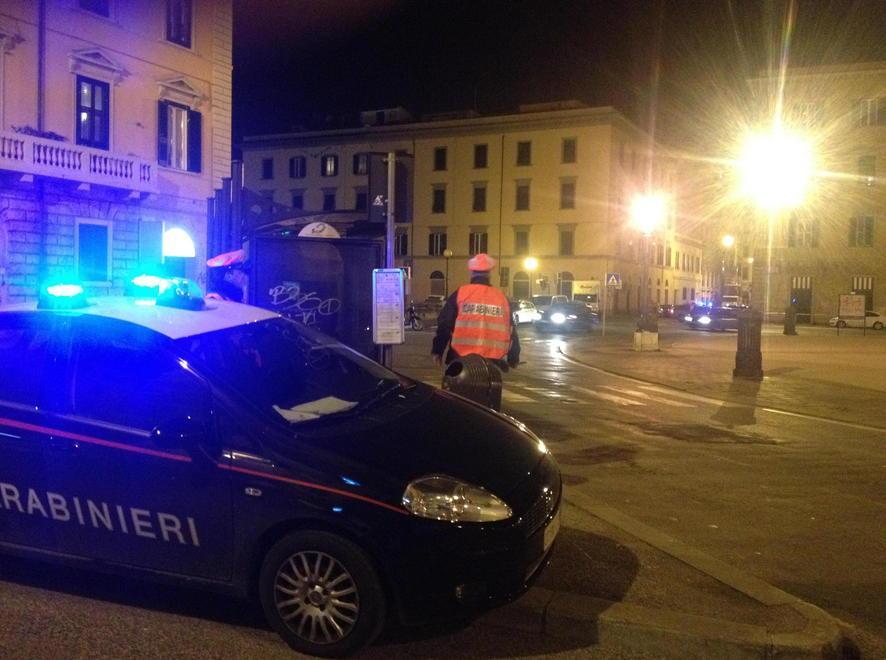 Controlli dei carabinieri identificate cento persone