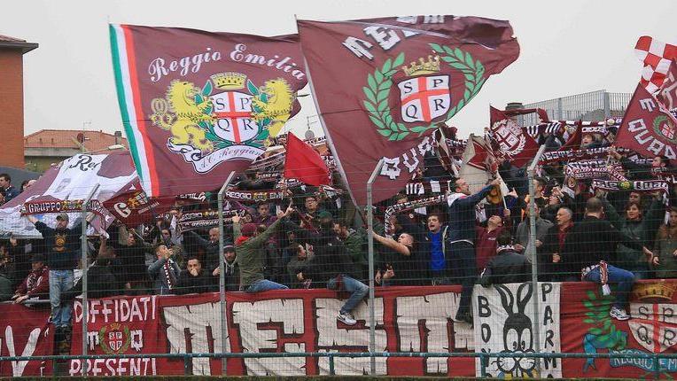 Reggio vuole tingere Piacenza di granata
