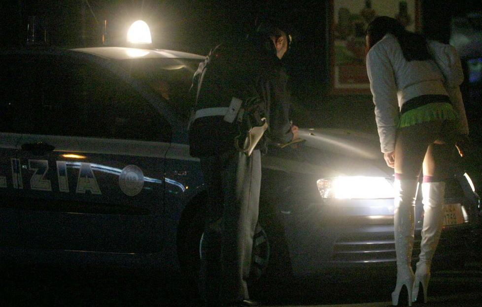 E ogni notte 25 prostitute 