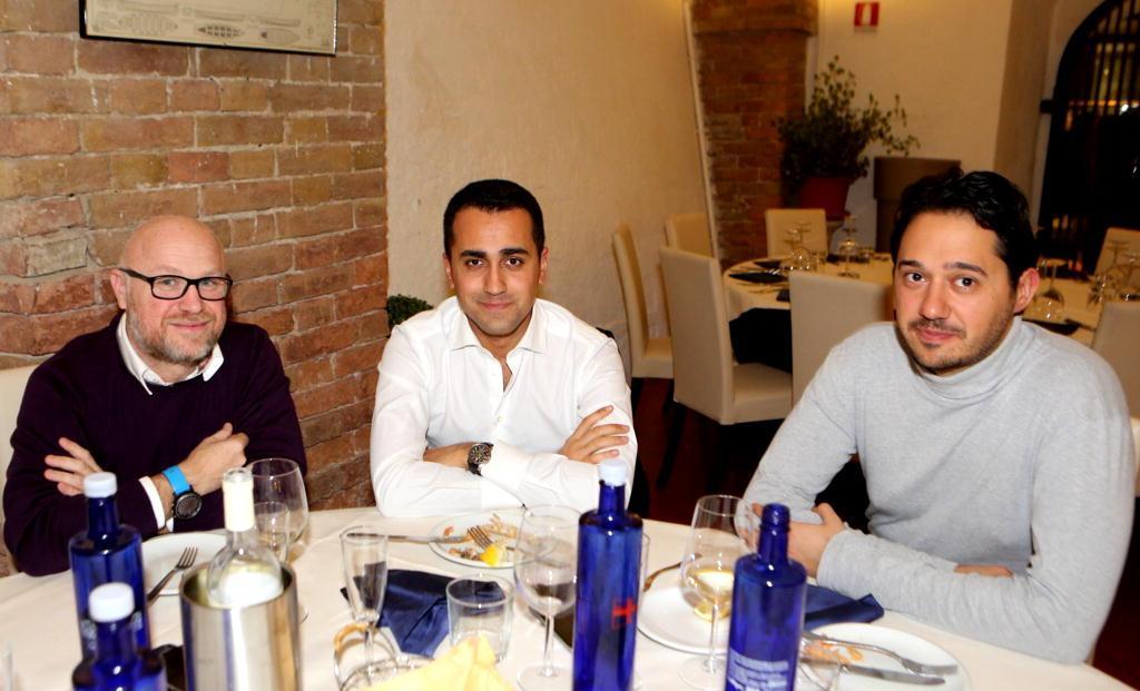 Il sindaco Filippo Nogarin e il parlamentare Luigi Di Maio allo Yacht Club (Marzi Pentafoto)