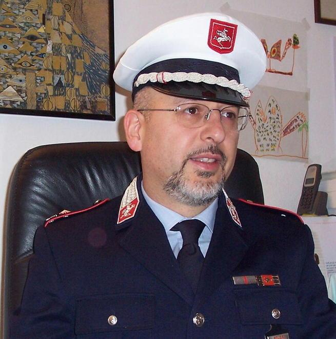 Nesti rimosso dalla carica di comandante dei vigili 