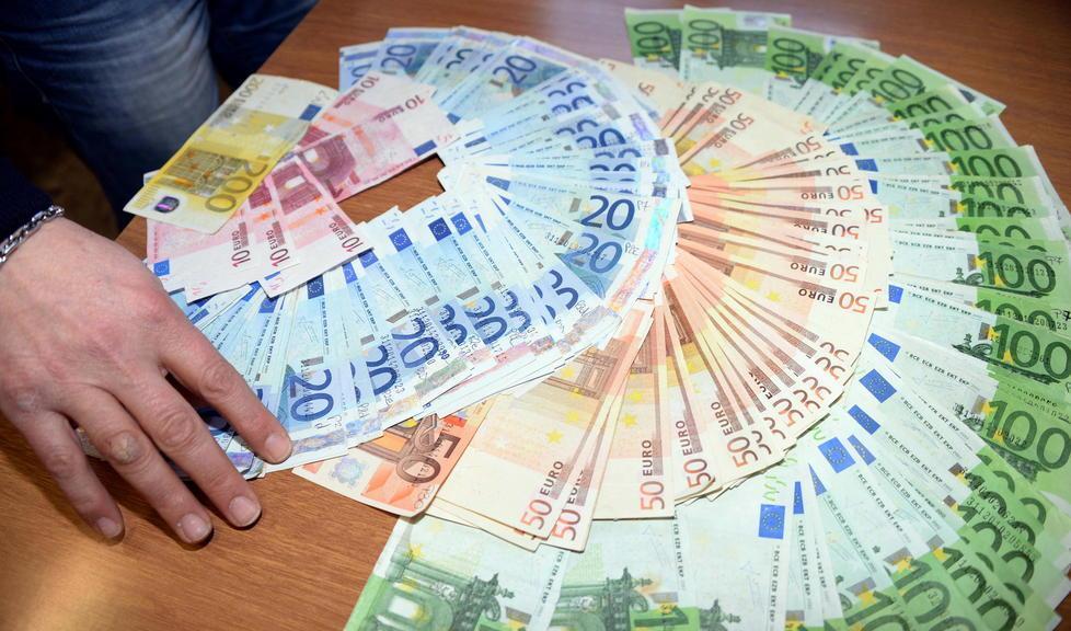 Una marea di banconote false 