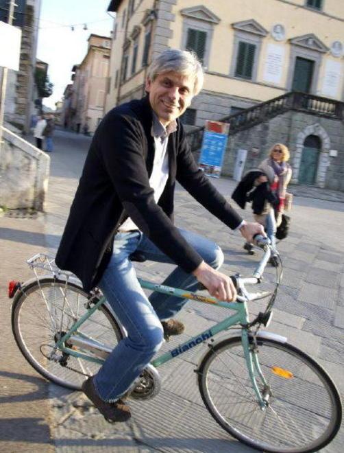 Tagli alle spese, lotta all’evasione e stop alle tasse 