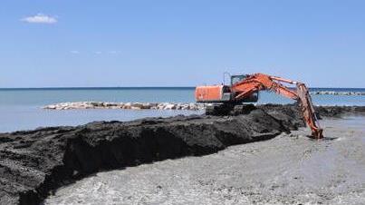 Due nuovi pennelli alla spiaggia delle Gorette, lavori al via