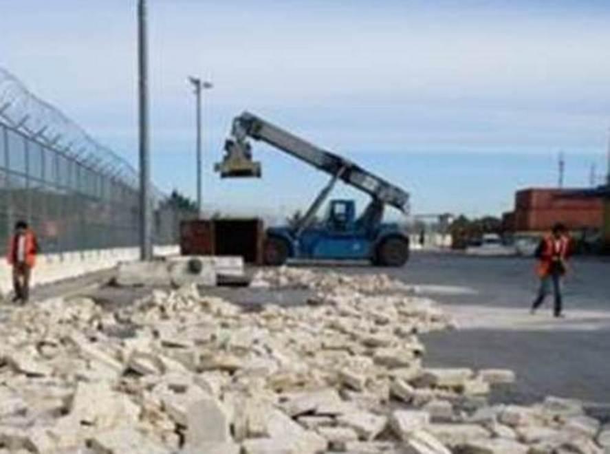 Cargo pieni di cocaina: 16 arresti della Dda 