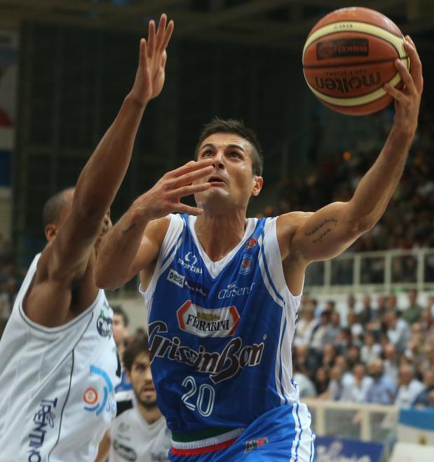 Grissin Bon, tanta grinta per abbattere Trento 