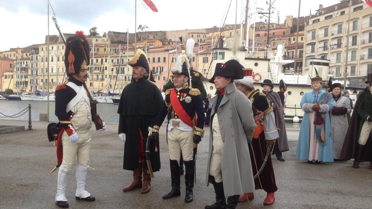 La rievocazione di Napoleone al Molo Elba (foto Giò Di Stefano)
