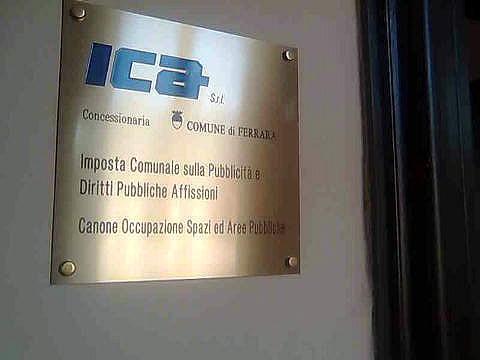 Gli uffici dell'Ica che riscuote il canone sui passi carrai