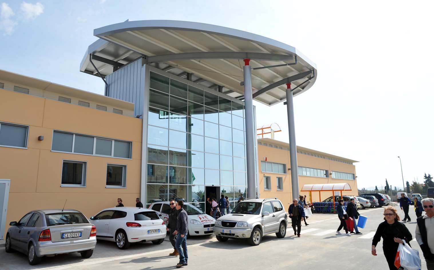 Il centro commerciala La Monaca a Venturina (foto Paolo Barlettani)