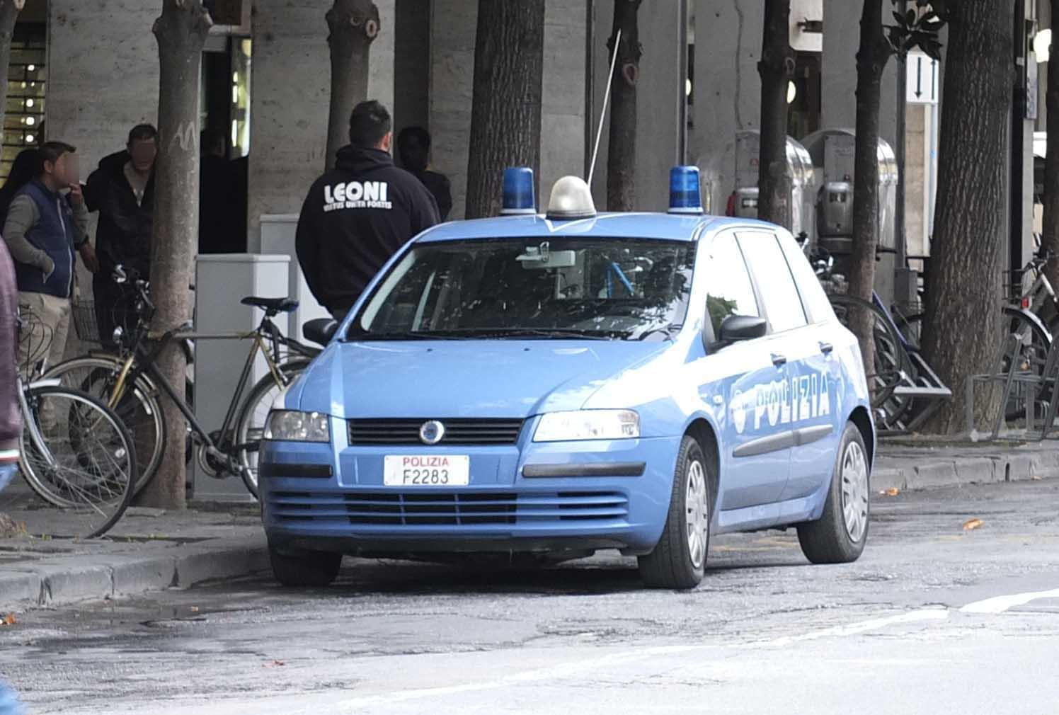 Scippi, furti in casa e auto saccheggiate 