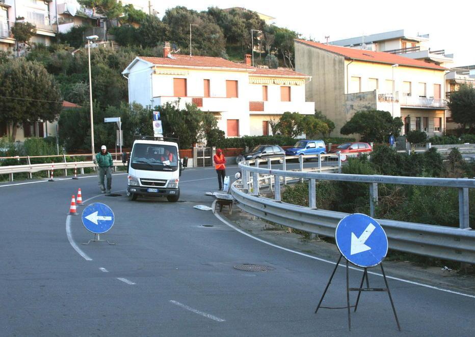 Aurelia a senso unico, un altro mese di lavori al Quercetano