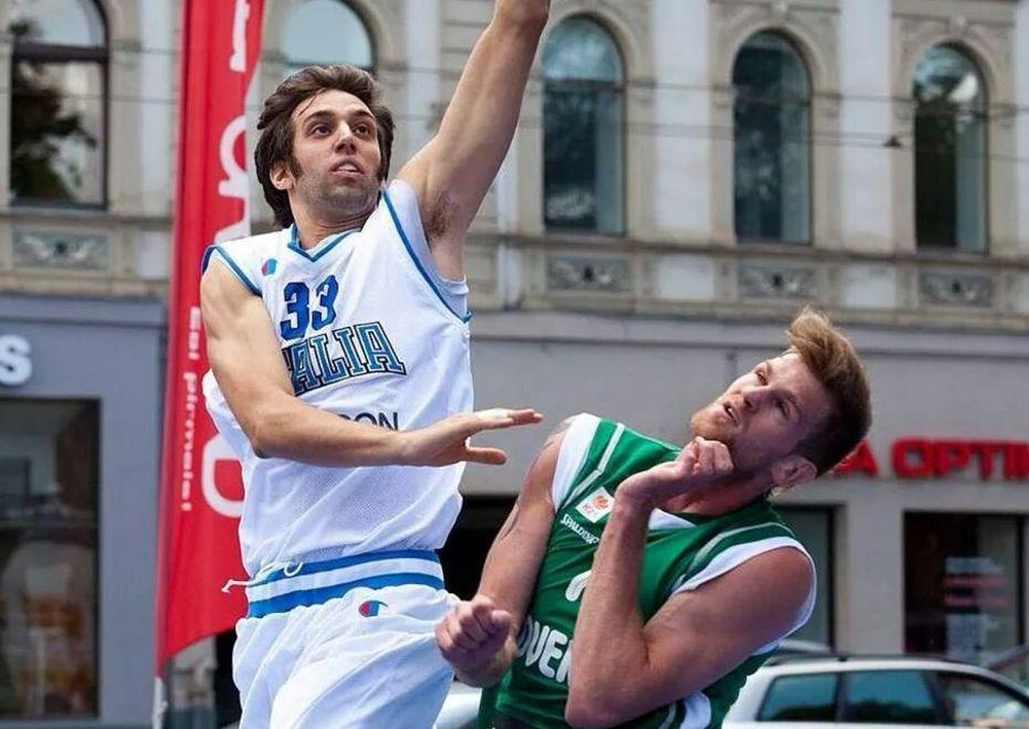 La Despar 4 Torri sorride Giovanni Agusto azzurro 3x3