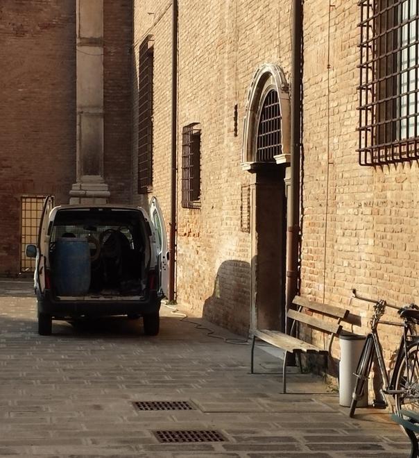 Lavori alle stanze che ospiteranno la mostra di Picasso