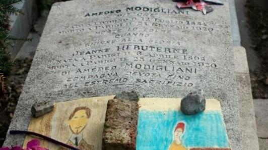 I disegni dei bambini a Parigi per fare compagnia a Modì