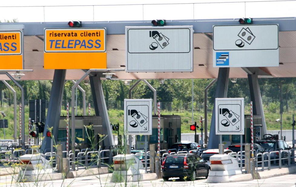 I No Sat: «Eliminare il casello sull’A12» 