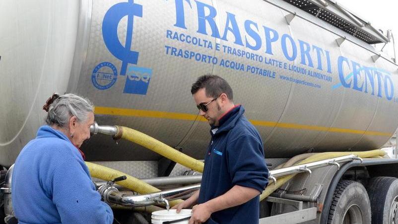 Martedì nero, autobotti in arrivo