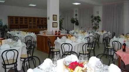Ladri all’istituto Alberghiero rubano quattro cucine da sala