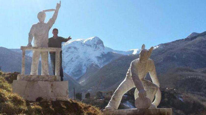 Da completare il parco con la statua di Schettino