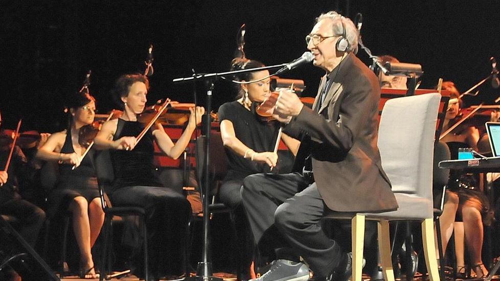 Il cantante Franco Battiato finisce al pronto soccorso