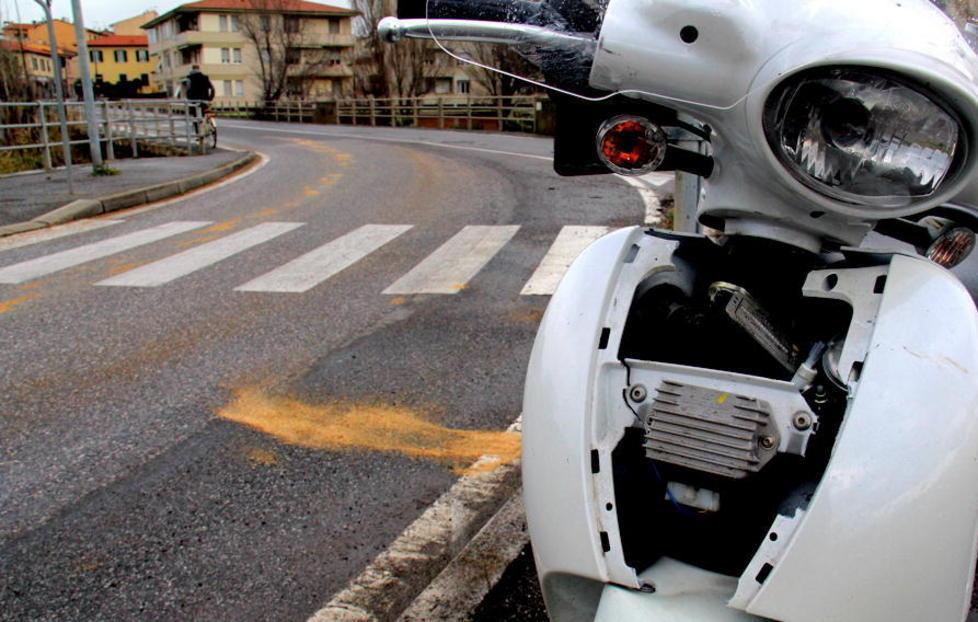 Incidenti a raffica per una chiazza d’olio